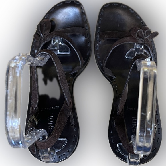 SALE!! Fendi Find! Dark Brown Leather High Heel Sandals,Size 39. Comes w/ Box - Picture 7 of 9